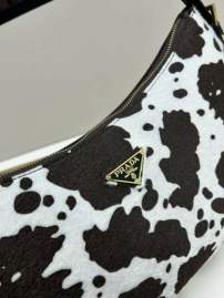 Picture of Prada Handbags _SKUfw217039001fw